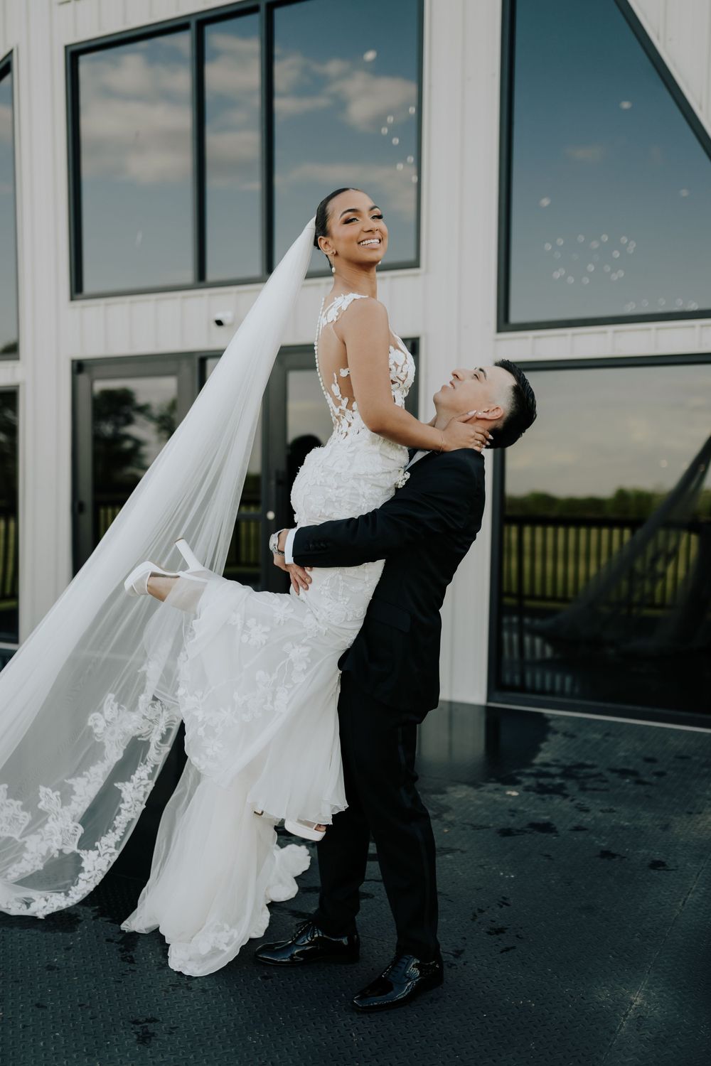 Couple portrait in Diamond Farm Gainesville Virginia